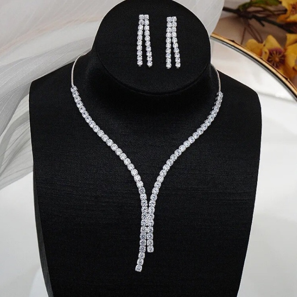 🌟 Set Elegant Rhinestones Necklace Earrings - Picture 2 of 4